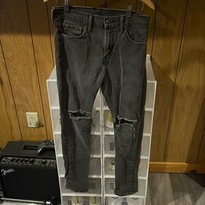 Ripped Levi’s 30/30 510 Black Jeans